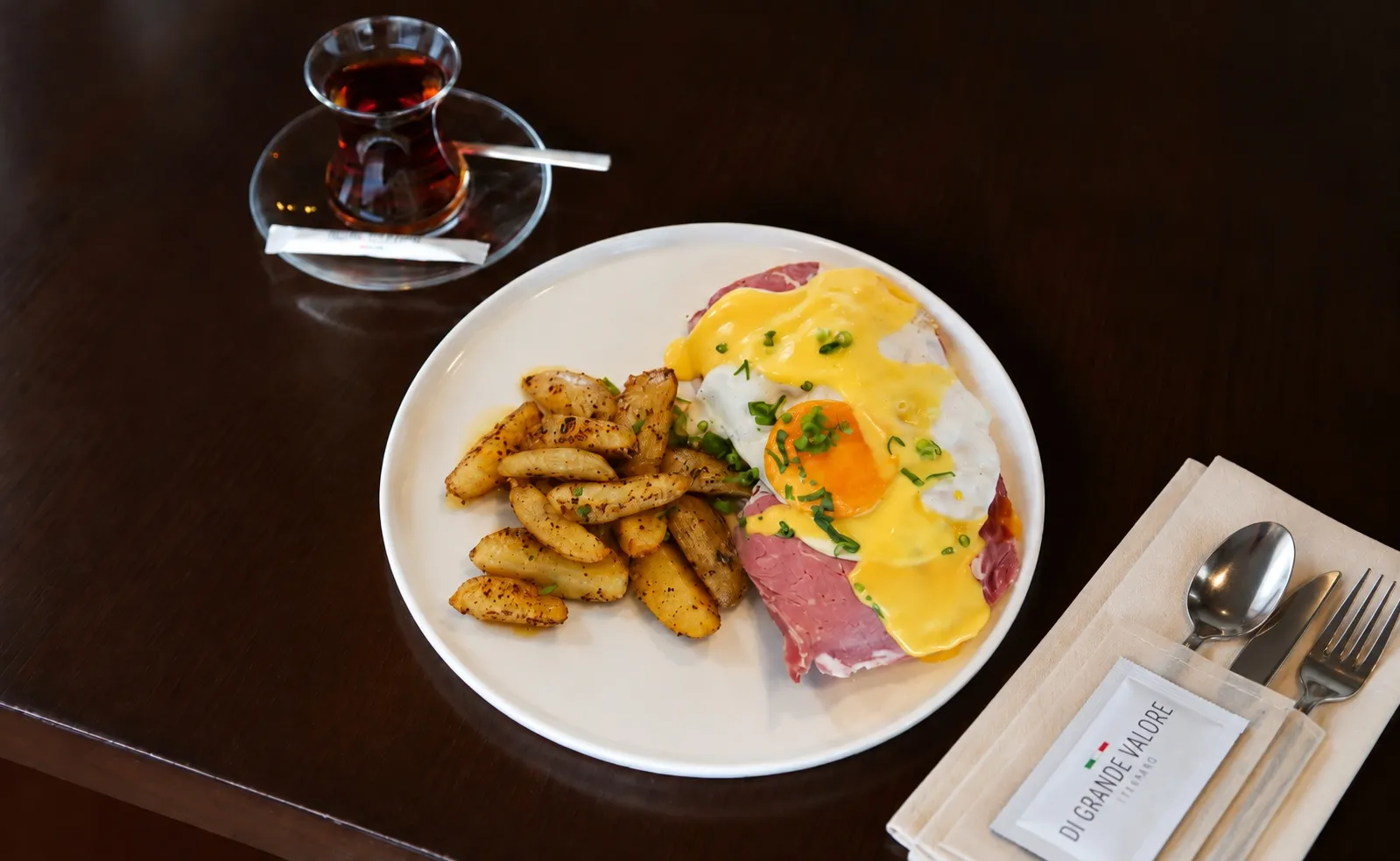 Roast Beef Benedict 